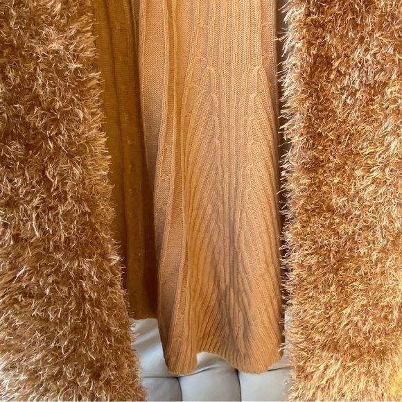 Great northwest indigo faux fur vest - Picture 9 of 9